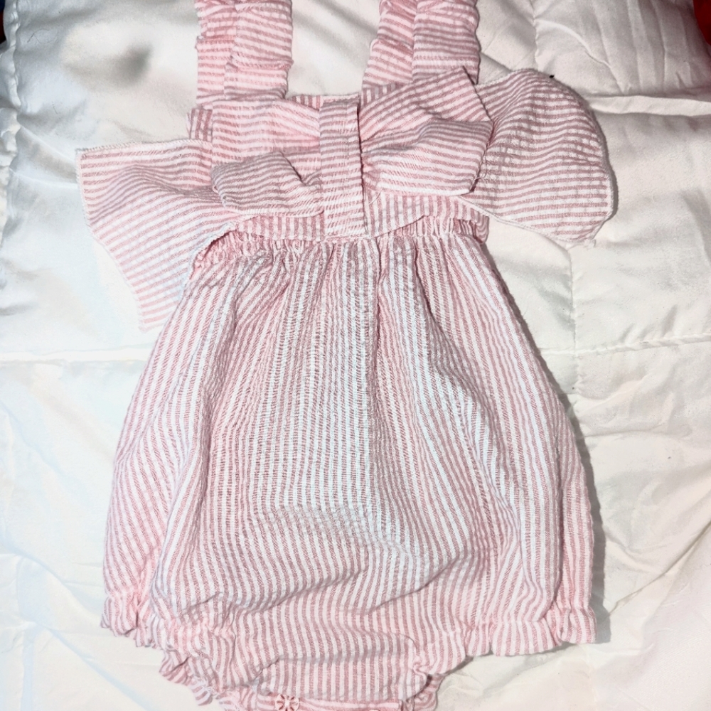 Baby girl Light pink romper
